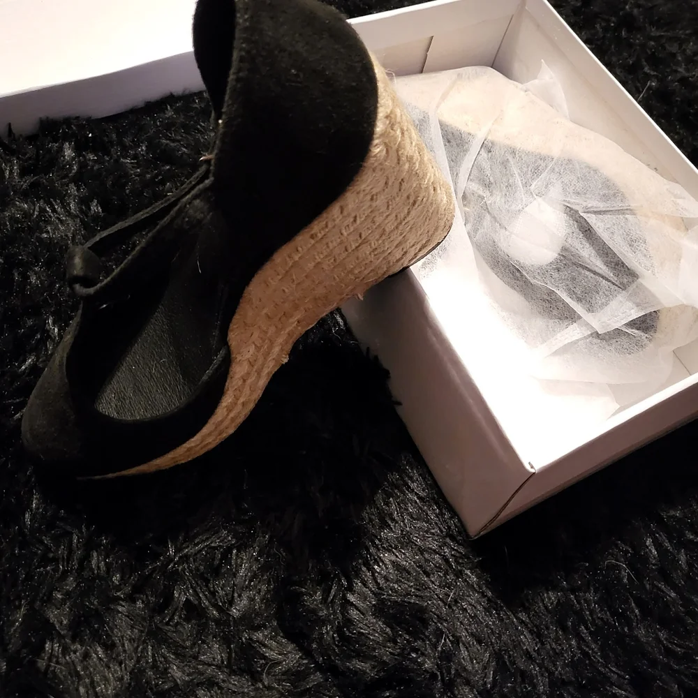Wedges - Picture 2 of 2